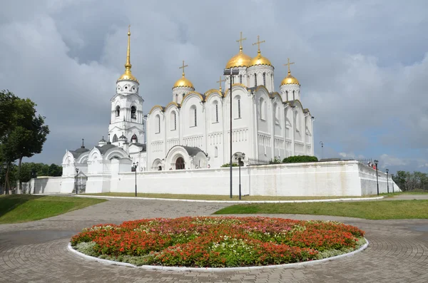 Kathedraal van de veronderstelling in vladimir, 12 eeuw, de gouden ring van Rusland — Stockfoto