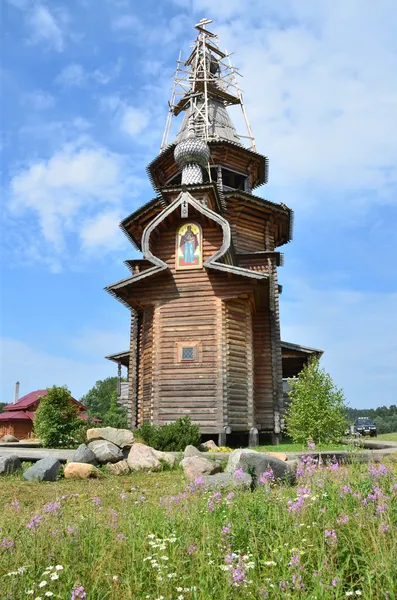 Igreja de Sergievskaya perto da aldeia de Vzglyadnevo, distrito de Sergiyev-Posad, região de Moscou — Fotografia de Stock
