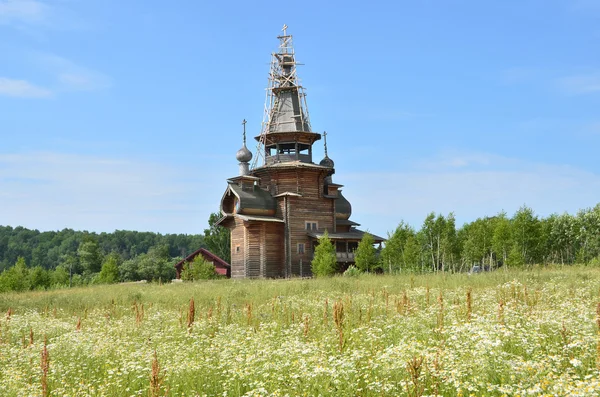 Sergievskaya Kirche in der Nähe des Dorfes wzglyadnevo, sergiyev-posad Bezirk, Moskauer Gebiet — Stockfoto