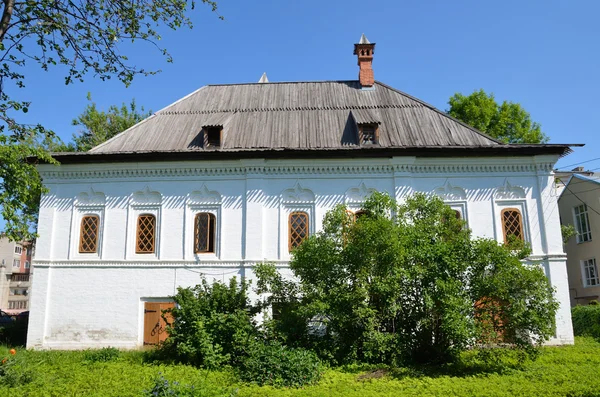 Iwanow dom, architektoniczny zabytek z XVII wieku, jest obecnie Komitet dziedzictwa historycznego i kulturowego Yaroslavl — Zdjęcie stockowe