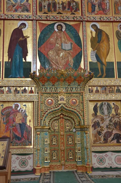 A iconostase da Catedral de Transfiguração (Preobrazhensky) do mosteiro de Solovetsky — Fotografia de Stock