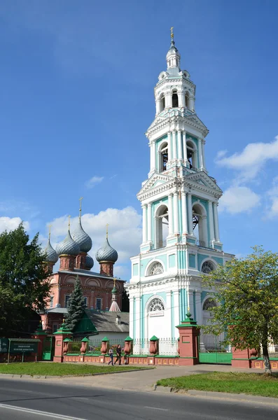 Kostroma, znamensky wemen klášter v létě. — Stock fotografie