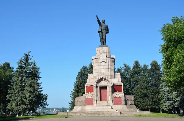 Памятник В. И. Ленину в Костроме — стоковое фото