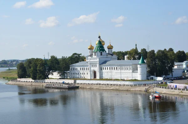 Manastırda kostroma, Rusya'nın altın yüzük ipatievsky.