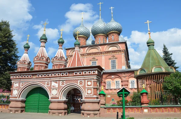 Kostroma, kyrkan av uppståndelsen (voskreseniya) på debra, 17 talet — Stockfoto