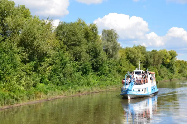 Ryazan, walks on the Oka River — Stock Photo, Image