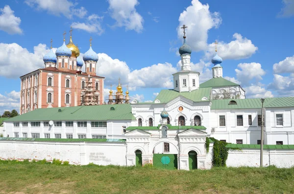 Klasztor spaso Preobrażenskij Katedra i Kremla Riazań — Zdjęcie stockowe