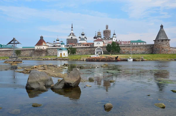 Solovecké klášter u přístavu prosperity — Stock fotografie