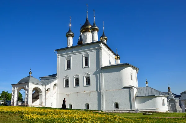 Heilige Drievuldigheid nicholas klooster l in Gorochovets, gouden ring van Rusland. — Stockfoto