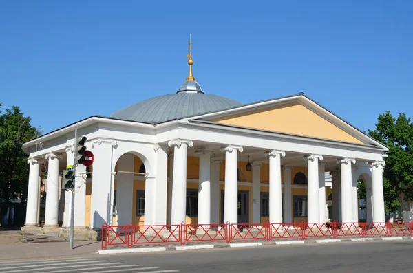 Yaroslavl, rotunda gostiny dvor, altın yüzük Rusya'nın içinde — Stok fotoğraf