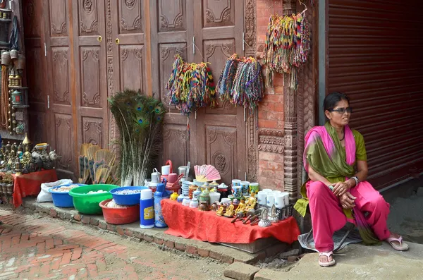 Nepál, Katmandu, utcai kereskedelmi. — Stock Fotó