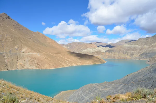 Tíbet, el Santo Lago Yamdrok Tso —  Fotos de Stock