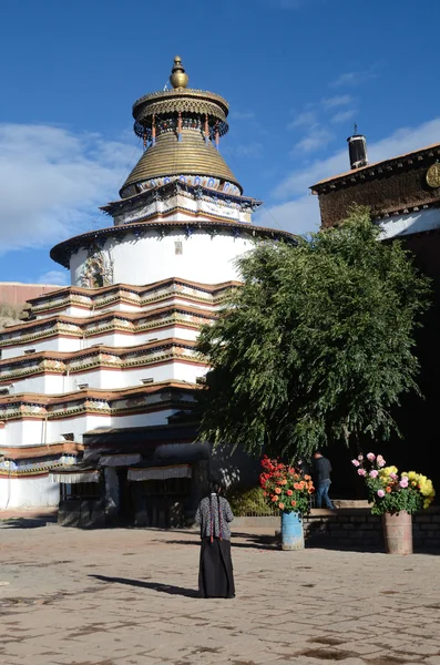チベット、仏舎利塔 kumbum、15 世紀、修道院 pelkor イチャリバーチョーデー gyfndze. — ストック写真