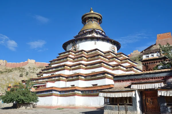 Tybet, gyfndze, klasztor Chode Pelkor, stupa kumbum, w. 15 — Zdjęcie stockowe