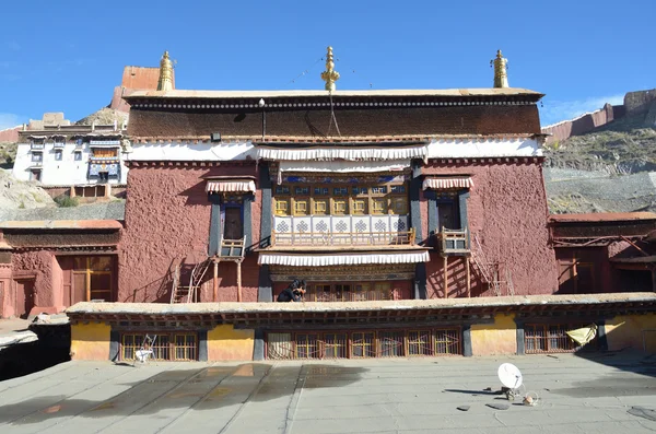 Тибет, Феджандзе, буддистский монастырь XV века Пелкор-Чу — стоковое фото
