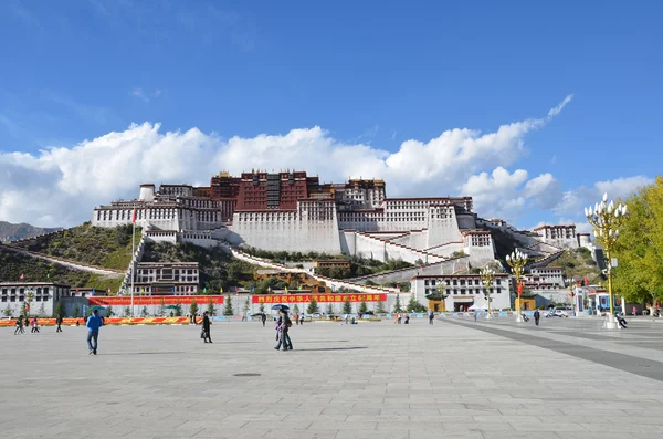 Pałac potala w Lhasie, w Tybecie. — Zdjęcie stockowe