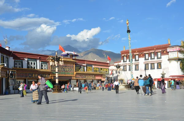 Praça antiga em Lhasa, Tibete — Fotografia de Stock