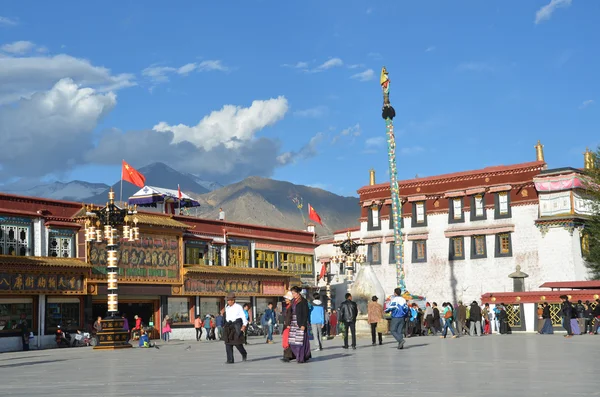 Praça antiga em Lhasa, Tibete — Fotografia de Stock