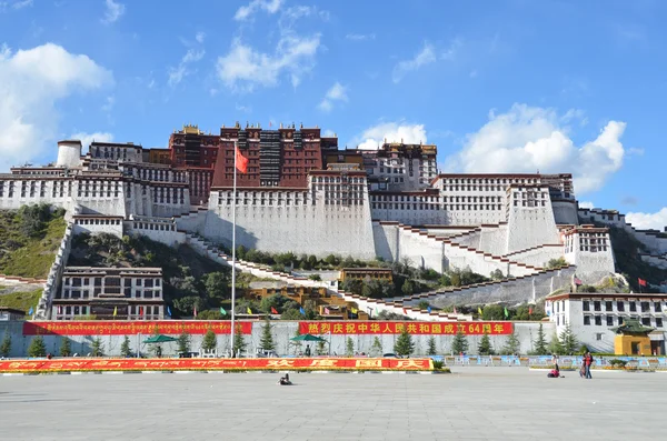 Pałac potala w Lhasie, w Tybecie. — Zdjęcie stockowe