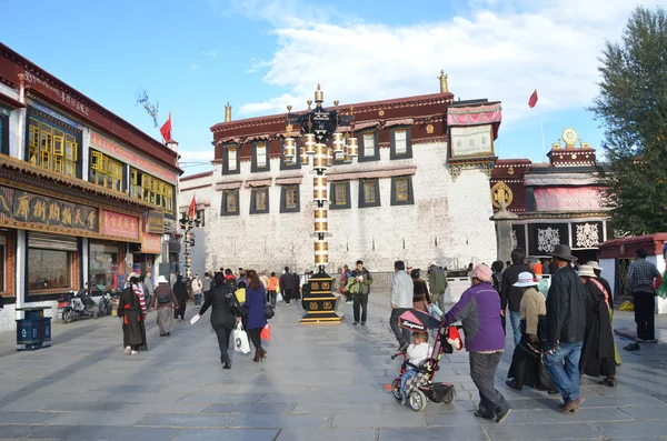 西藏拉萨，在西藏，大昭寺第一座佛寺 — 图库照片