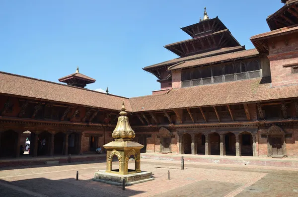 Nepál, Pátan, královský palác na durbar náměstí. — Stock fotografie