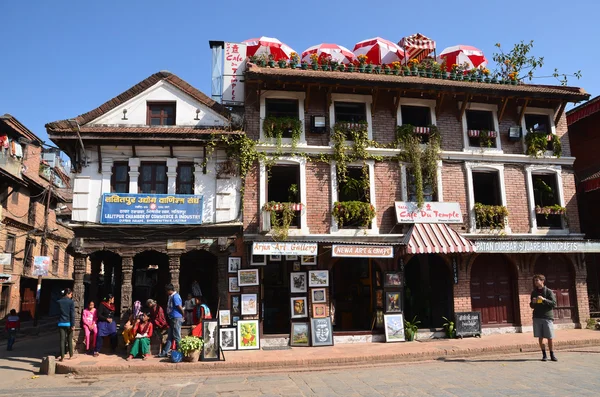 Patan, Nepal, October, 26, 2012, Nepali  Scene: people walking on ancient Durbar square — Zdjęcie stockowe