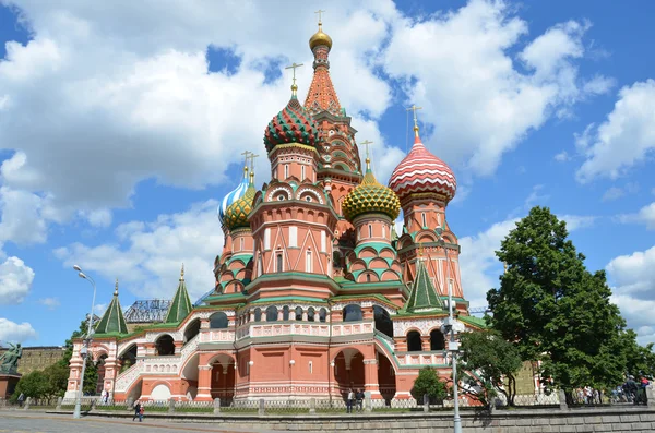 Moscow, St .Basil's Cathedral (Vasily Blajenniy) cathedral on the Red square. — Stock Photo, Image