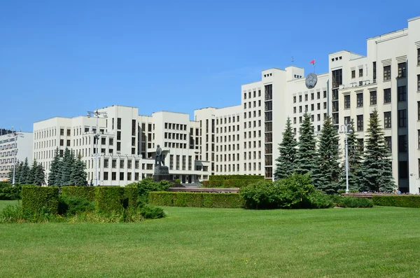 Belarús, Minsk, Plaza de la Independencia, residencia del Presidente y del Gobierno —  Fotos de Stock