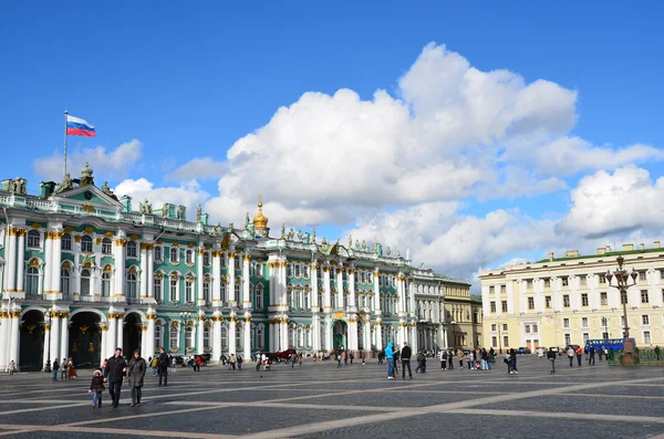 San Pietroburgo, Piazza Dvortsovaya, Palazzo d'Inverno — Foto Stock