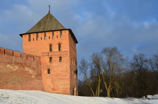 Vladimirskaya toren in het kremlin van novgorod — Stockfoto