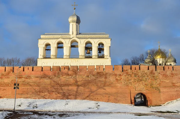 Veliky Novgorod, campanario de la catedral de Sofiysky en Kremiln —  Fotos de Stock