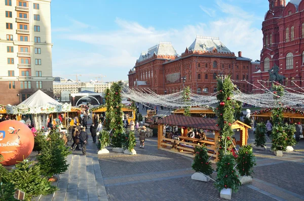 Moscú, Plaza Manezhnaya, Feria de Año Nuevo —  Fotos de Stock