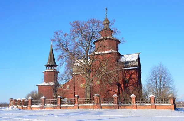 Die Kirche des Evangelisten Johannes am Fluss Ishnya in Rostow, goldener Ring Russlands — Stockfoto