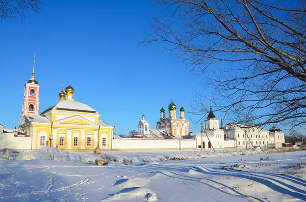 Monasterio de Varnitsky en Rostov en invierno, Anillo de oro de Rusia — Foto de Stock