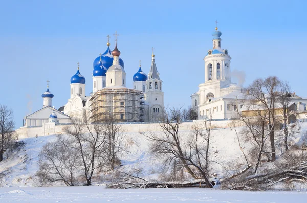 聖 bogolubsky 修道院 bogolubovo、冬のウラジミール地域、ロシアのゴールデン リング — ストック写真