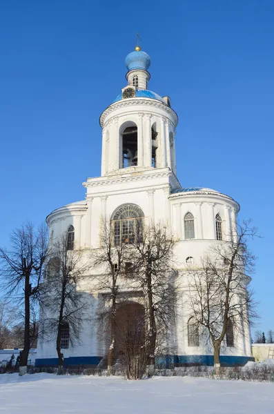 Россия, Свято-Боголюбский женский монастырь во Владимире зимой — стоковое фото