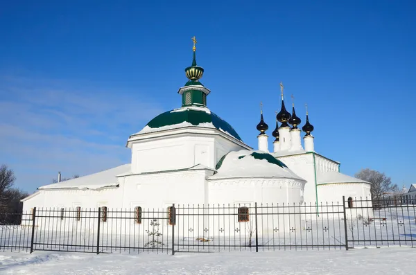 Pyatnitskaya e Vhodo-Jerusalemskaya igrejas em Suzdal, anel de ouro da Rússia — Fotografia de Stock