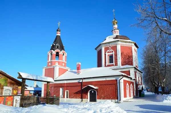 Kościół Wniebowzięcia w suzdal zimą, 17 wieku, złoty pierścień Rosji — Zdjęcie stockowe