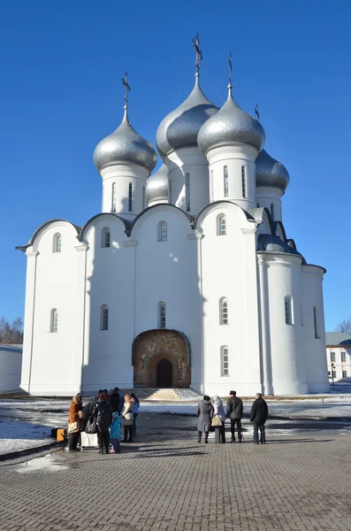 Rusia, catedral Sophiysky en el Kremlin de Vologda a principios de primavera — Foto de Stock