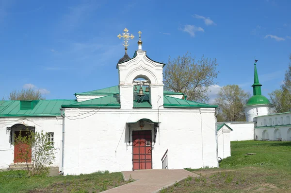 Chiesa di Sreteniya Gospodnya (la purificazione) con il Corpo Ospedaliero in Aleksandrovskaya Sloboda, regione di Vladimir, Anello d'oro di Russia — Foto Stock