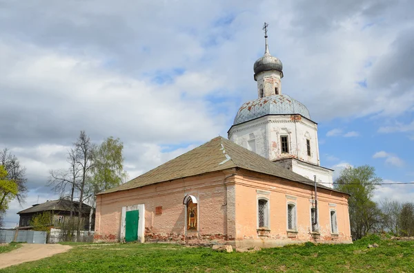 De kerk van de gedaanteverwisseling in Sadovnya, Aleksandrov, Vladimir regio, 1742 jaar — Stockfoto