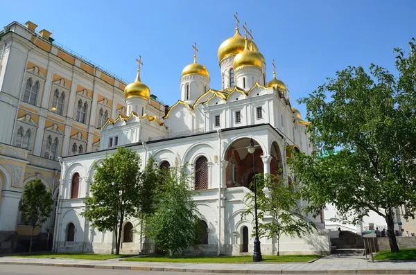 Moskva, Blagoveschensky katedralen i Kreml — Stockfoto