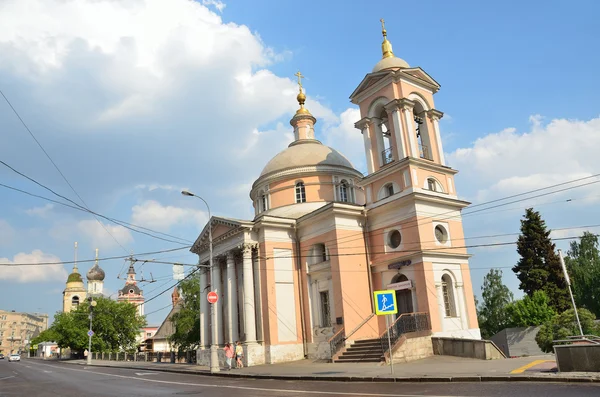 Varvarka 通りに聖 Varvara の教会。モスクワ — ストック写真
