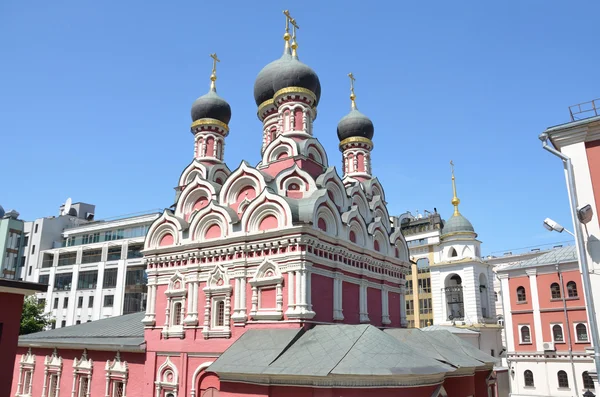 Mosca, la chiesa del Grande martire e vanquisitore in Endova, thea fattoria del monastero di Spaso-Preobrazhensky Solovetsky — Foto Stock
