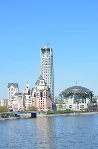 Internationales Musik- und Businesszentrum am Schlyuzowaja-Ufer in Moskau — Stockfoto