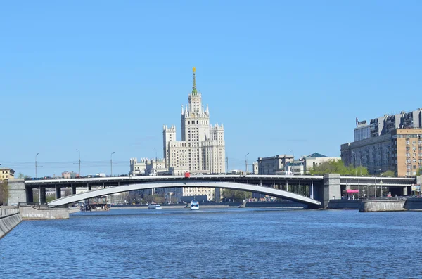 Ponte Bolshoy krasnokholmsky a Mosca — Foto Stock