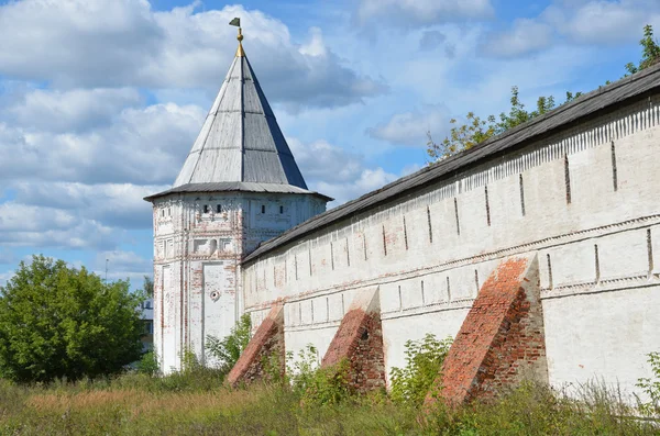 Torre difensiva del monastero Troitse-Danilov a Pereslavl Zalessky — Foto Stock