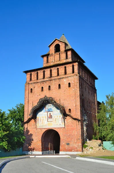 Porta Pyatnitskie del Cremlino, il Vecchio Colomna, regione di Mosca — Foto Stock