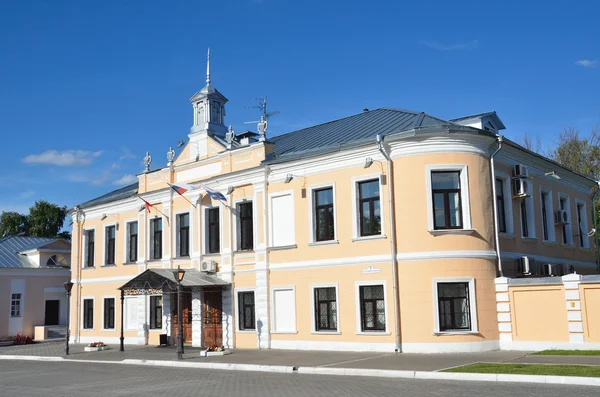 Kolomna. L'edificio di antica strada comunale Consiglio Lazhechnikov (Consiglio comunale di Kolomna ) — Foto Stock