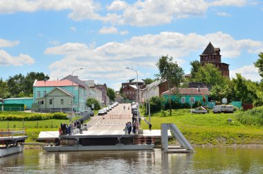 Bobrenevskyi ayarlanabilir yüzen köprü, Kolomna, Moscow region